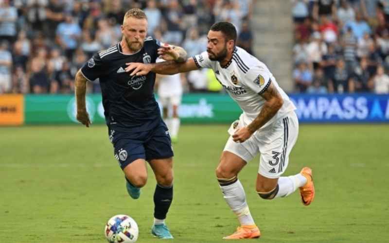 Các trận đấu tiêu biểu thể hiện sức mạnh trung lộ