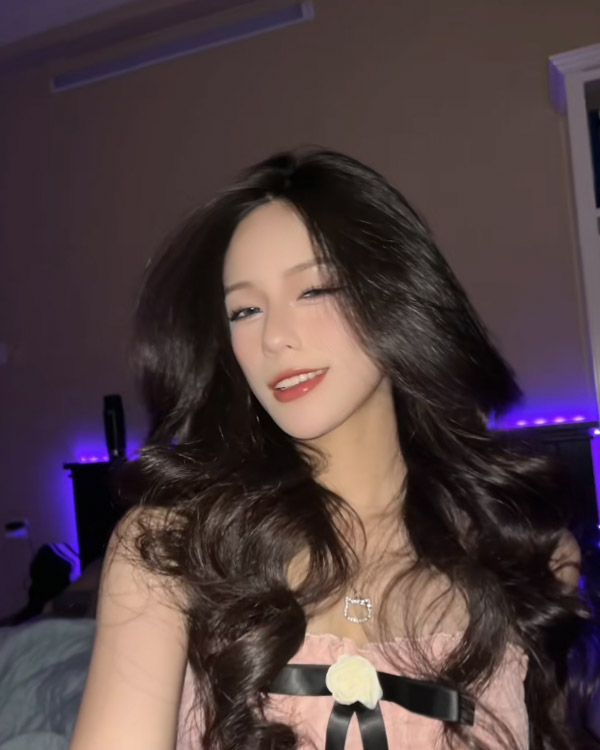 sự nghiệp và hình ảnh Trần Ngọc Thuỷ Tiên