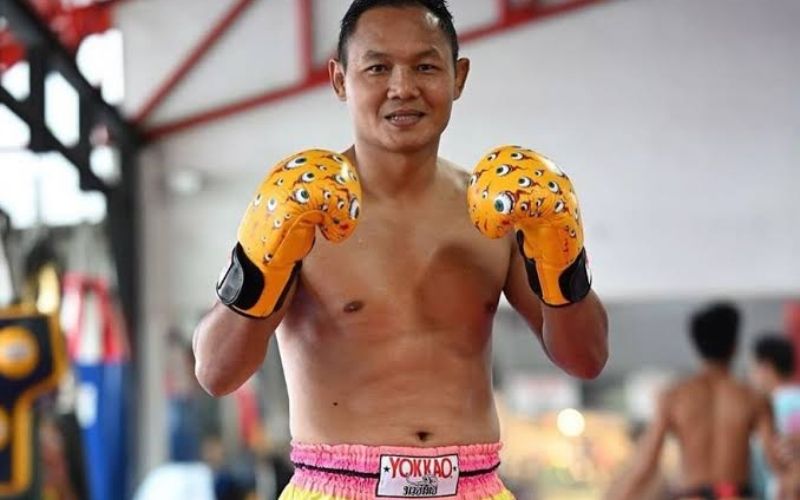 Saenchai Huyền Thoại Sống Với Kỹ Thuật Muay Thai Đỉnh Cao